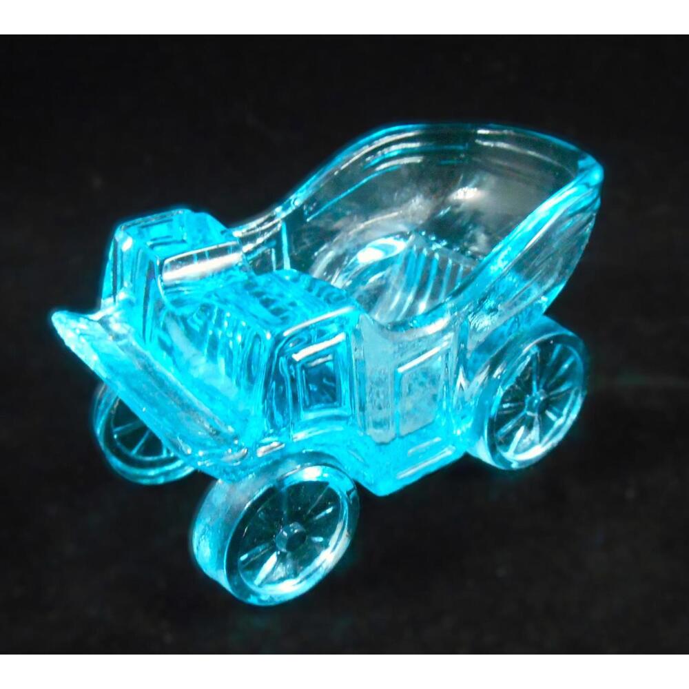 Vintage L.G. Wright Light Blue Glass Colonial Horse Carriage Cart Ashtray Bowl